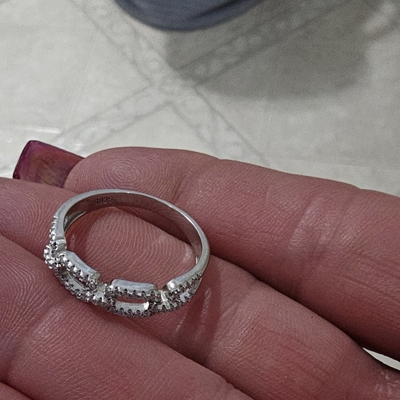 NWOT moissanite band. Size 9 - Picture 3 of 3